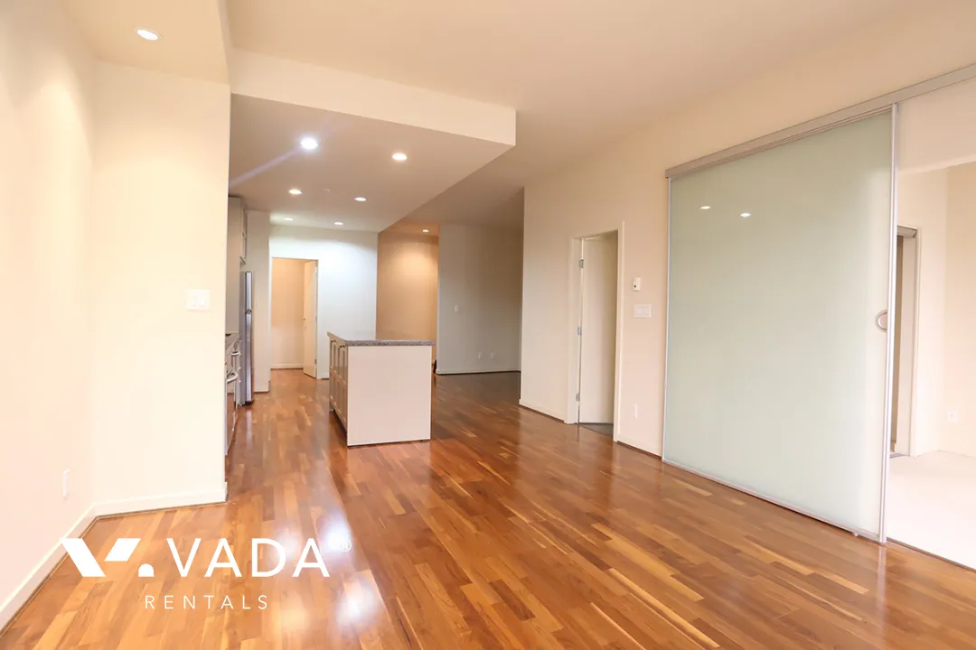 Qube in Coal Harbour - 1 Bedroom Apartment For Rent in Vancouver at 1115 - 1333 West Georgia Street, Vancouver, BC