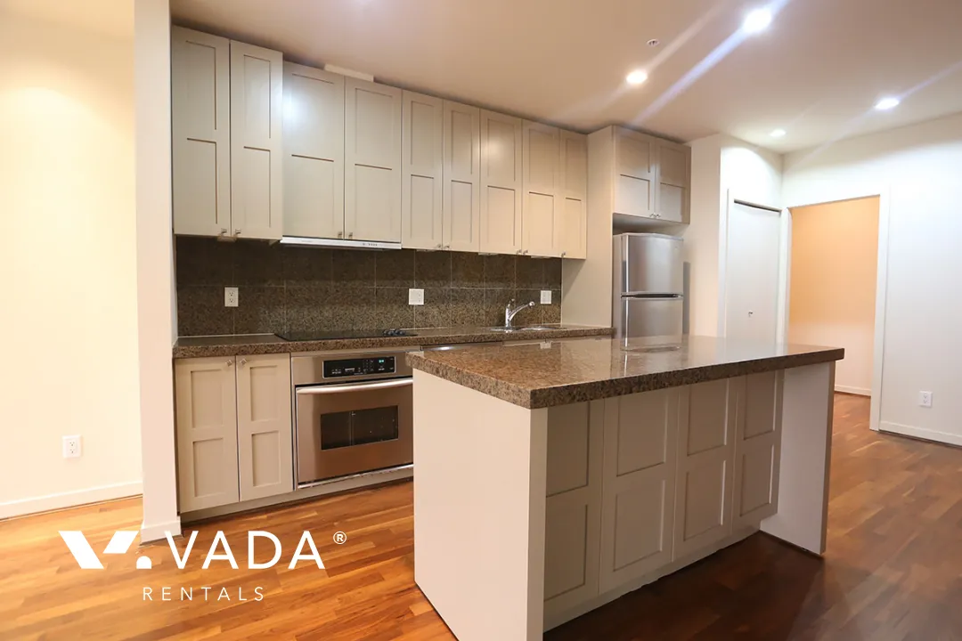 Qube in Coal Harbour - 1 Bedroom Apartment For Rent in Vancouver at 1115 - 1333 West Georgia Street, Vancouver, BC