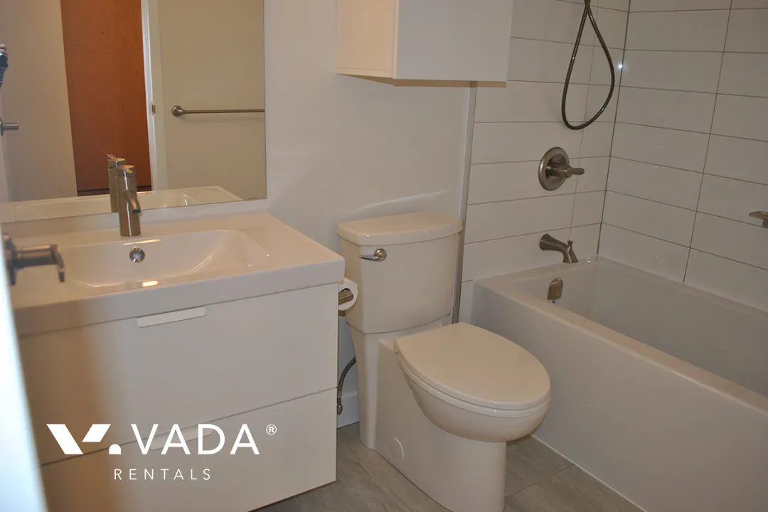 The Carlyle in Downtown - 1 Bedroom Apartment For Rent in Vancouver at 710 - 1060 Alberni Street, Vancouver, BC