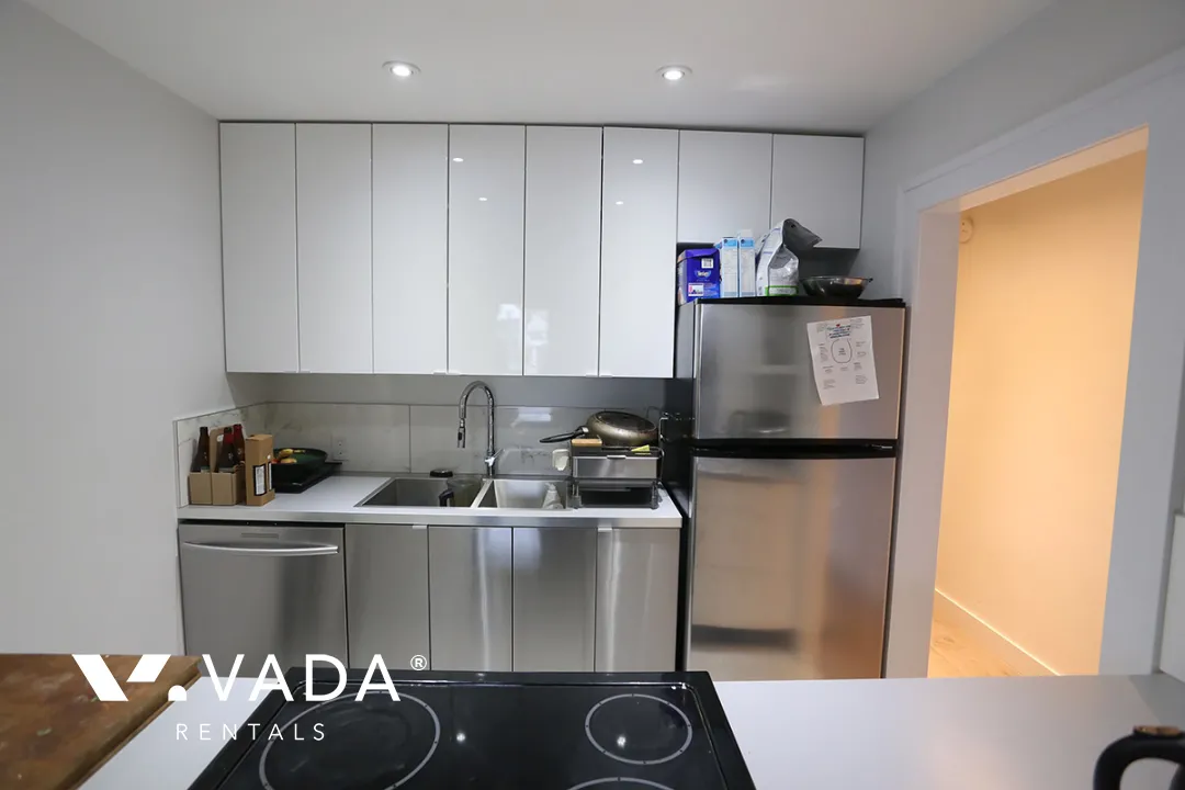 Frances Place in Grandview Woodland - 2 Bedroom Apartment For Rent in Vancouver at 202 - 1622 Frances Street, Vancouver, BC