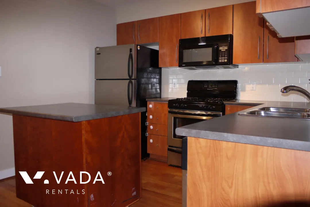 Braebern in Fairview - 2 Bedroom Apartment For Rent in Vancouver at 302 - 736 West 14th Avenue, Vancouver, BC