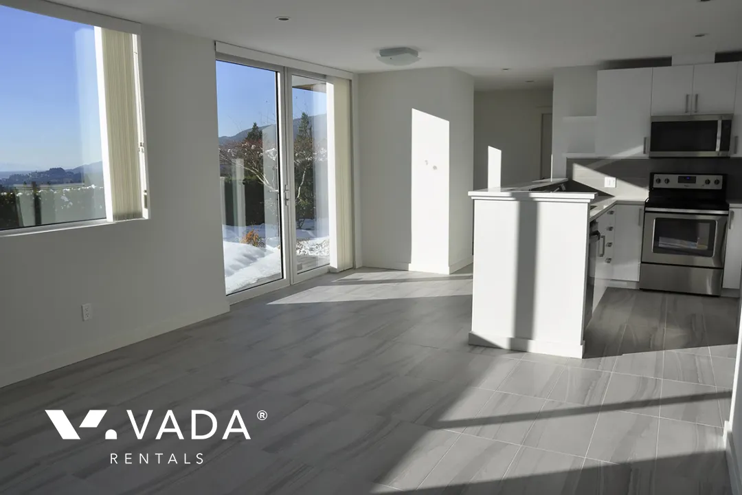 Upper Lonsdale - 2 Bedroom Garden Suite For Rent in North Vancouver at 355 Somerset Street, North Vancouver, BC