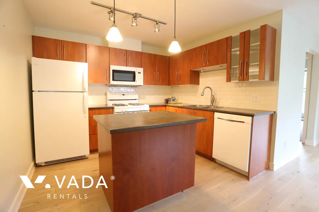 Braebern in Fairview - 2 Bedroom Apartment For Rent in Vancouver at 402 - 736 West 14th Avenue, Vancouver, BC