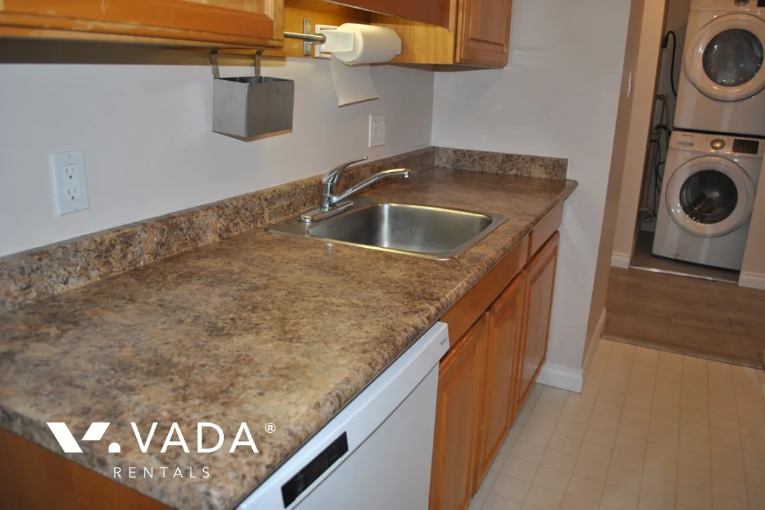 Parkside Manor in Metrotown - 1 Bedroom Apartment For Rent in Burnaby at 1403 - 6455 Willingdon Avenue, Burnaby, BC