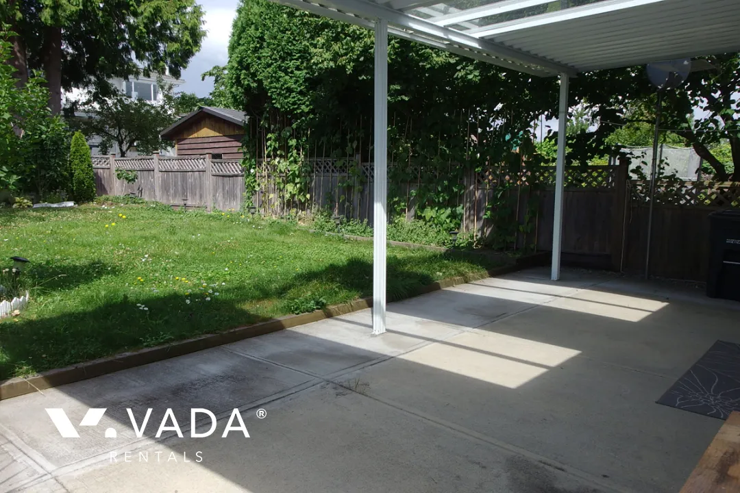 Metrotown - 5 Bedroom Duplex For Rent in Burnaby at 6621 Nolan Street, Burnaby, BC