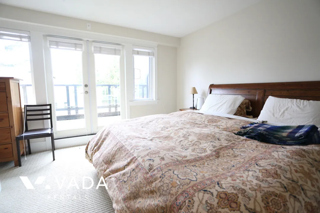 Stirling in Dunbar - 3 Bedroom Townhouse For Rent in Vancouver at 5475 Dunbar Street, Vancouver, BC