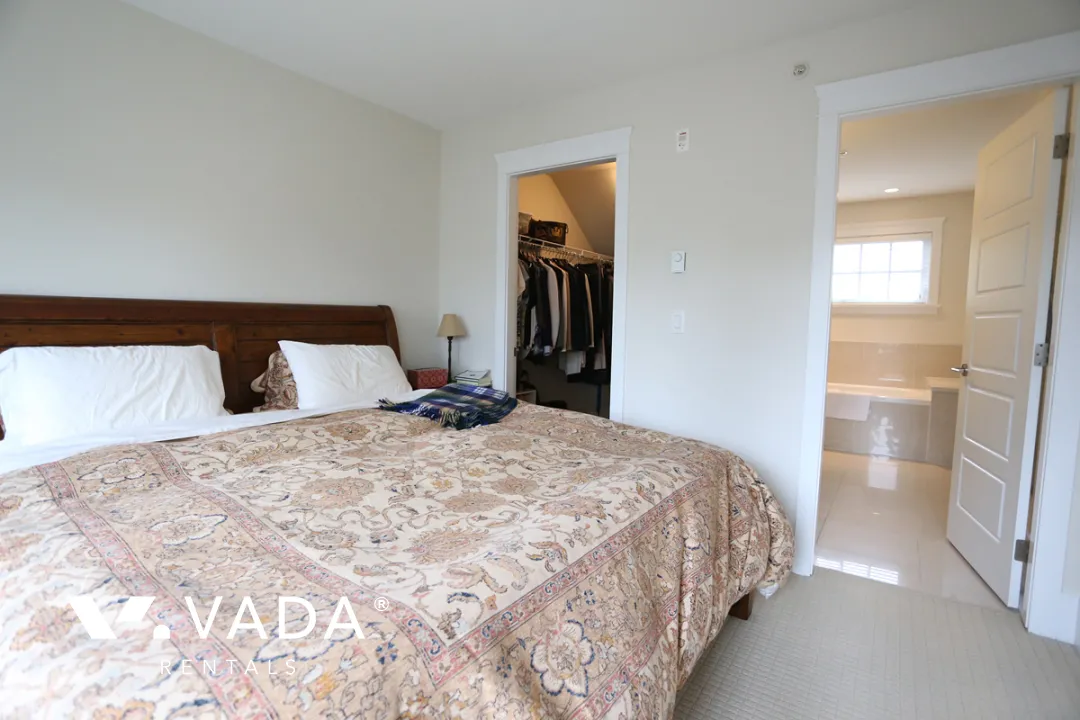 Stirling in Dunbar - 3 Bedroom Townhouse For Rent in Vancouver at 5475 Dunbar Street, Vancouver, BC