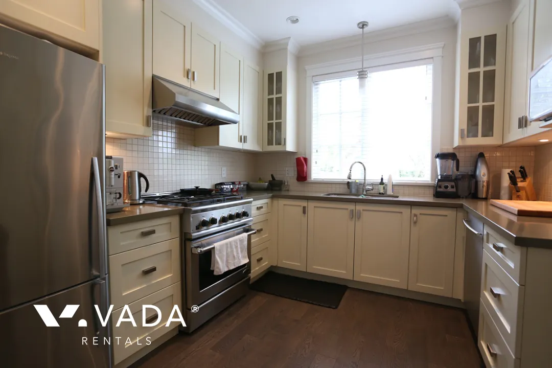 Stirling in Dunbar - 3 Bedroom Townhouse For Rent in Vancouver at 5475 Dunbar Street, Vancouver, BC