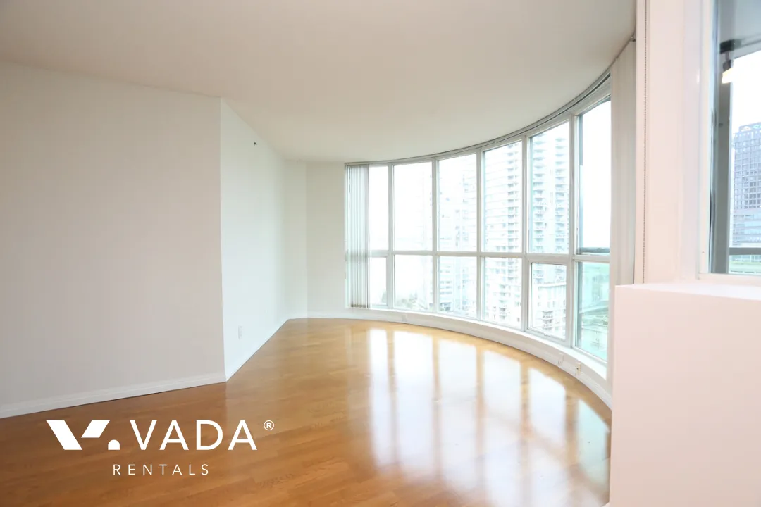 Harbourside Park in Coal Harbour - 1 Bedroom Apartment For Rent in Vancouver at 1506 - 555 Jervis Street, Vancouver, BC