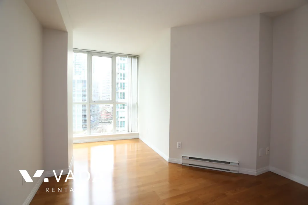 Harbourside Park in Coal Harbour - 1 Bedroom Apartment For Rent in Vancouver at 1506 - 555 Jervis Street, Vancouver, BC