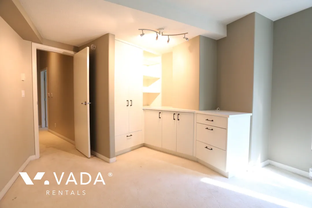 Classico in Coal Harbour - 2 Bedroom Townhouse For Rent in Vancouver at 601 Jervis Street, Vancouver, BC