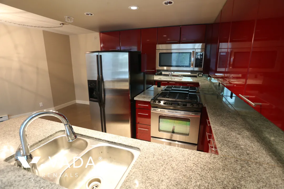 Classico in Coal Harbour - 2 Bedroom Townhouse For Rent in Vancouver at 601 Jervis Street, Vancouver, BC