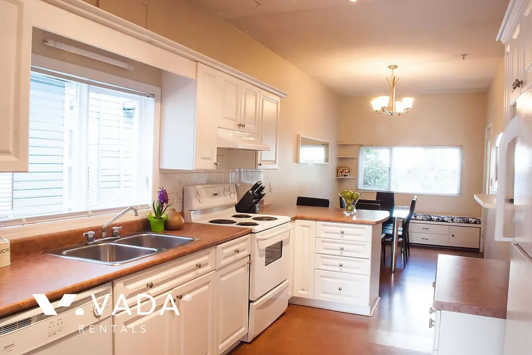 Kitsilano - Furnished 2 Bedroom Triplex For Rent in Vancouver at 2629 West 5th Avenue, Vancouver, BC