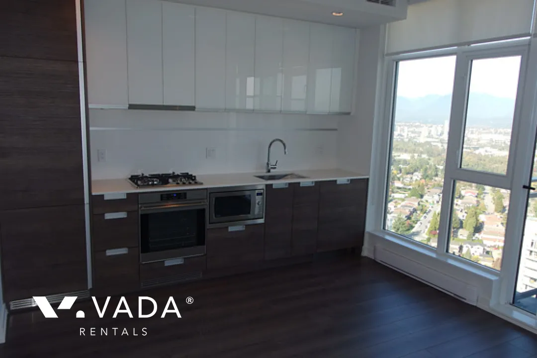 Station Square in Metrotown - 1 Bedroom Apartment For Rent in Burnaby at 3305 - 4688 Kingsway, Burnaby, BC
