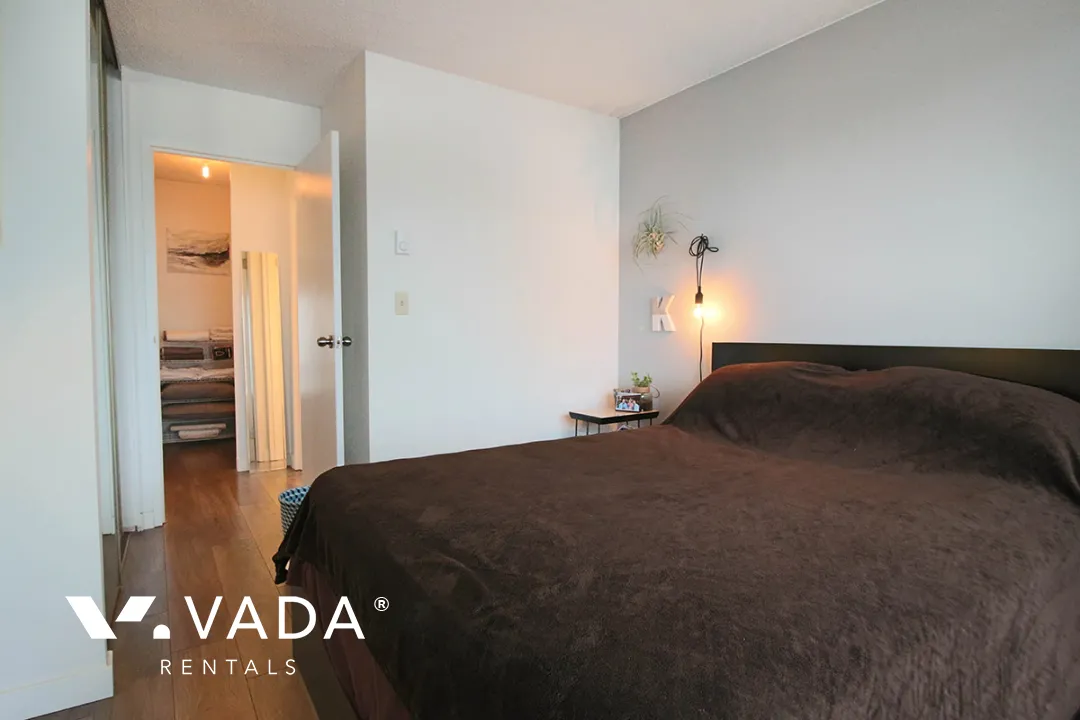 Hornby Court in Downtown - Furnished 1 Bedroom Apartment For Rent in Vancouver at 1001 - 1330 Hornby Street, Vancouver, BC