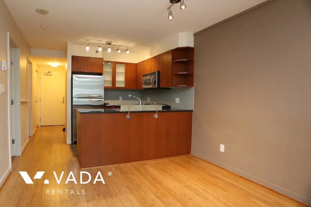 L'aria in Downtown - 1 Bedroom Apartment For Rent in Vancouver at 605 - 822 Seymour Street, Vancouver, BC