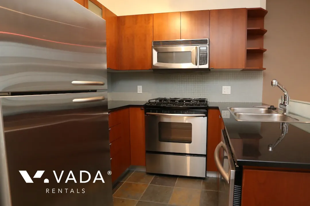 L'aria in Downtown - 1 Bedroom Apartment For Rent in Vancouver at 605 - 822 Seymour Street, Vancouver, BC