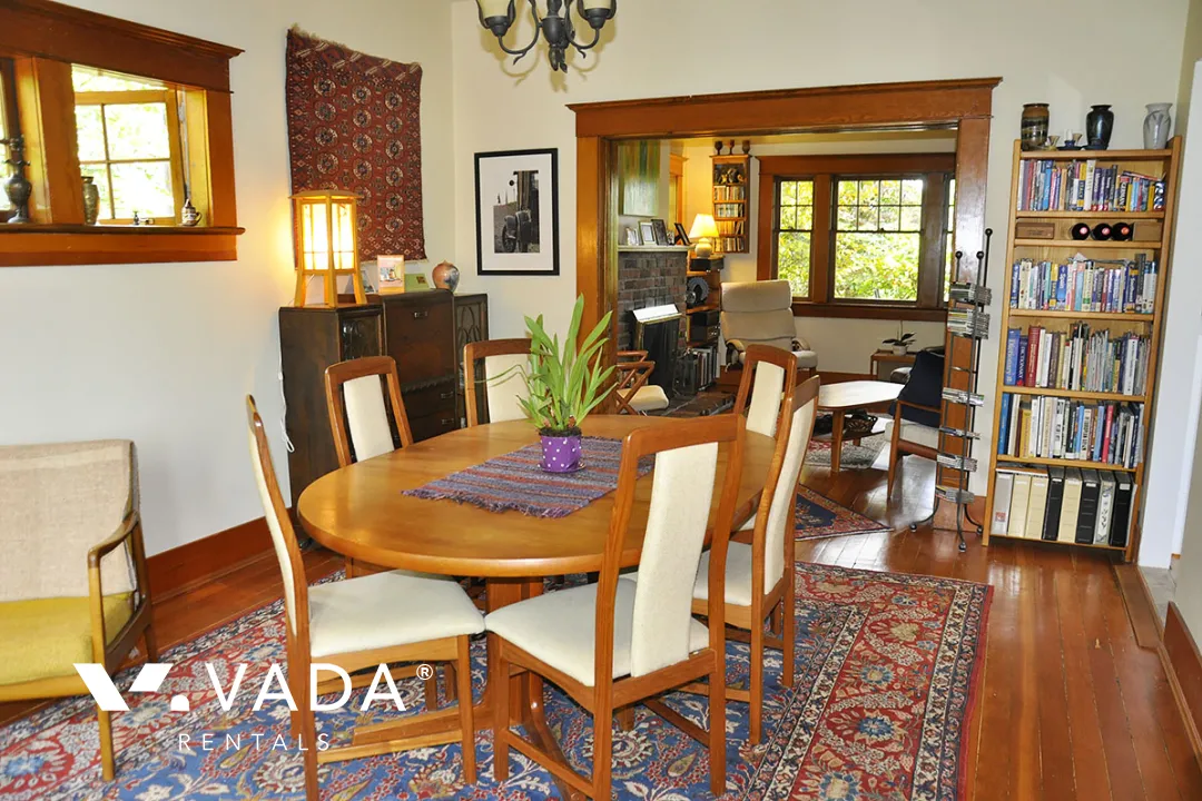 Central Lonsdale - 4 Bedroom House For Rent in North Vancouver at 412 East 17th Street, North Vancouver, BC