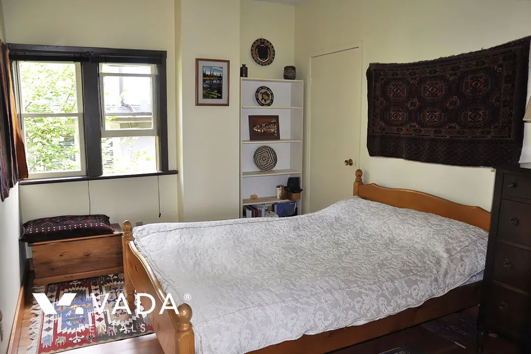 Central Lonsdale - 4 Bedroom House For Rent in North Vancouver at 412 East 17th Street, North Vancouver, BC
