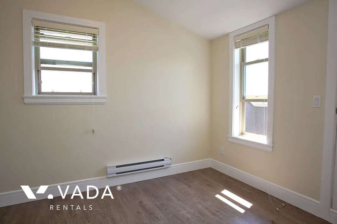 Grandview Woodland - 1 Bedroom Laneway House For Rent in Vancouver at 3222 East 5th Avenue, Vancouver, BC