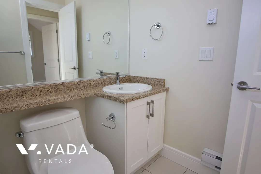 Grandview Woodland - 1 Bedroom Laneway House For Rent in Vancouver at 3222 East 5th Avenue, Vancouver, BC