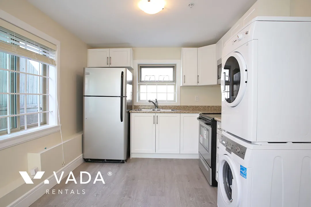 Grandview Woodland - 1 Bedroom Laneway House For Rent in Vancouver at 3222 East 5th Avenue, Vancouver, BC
