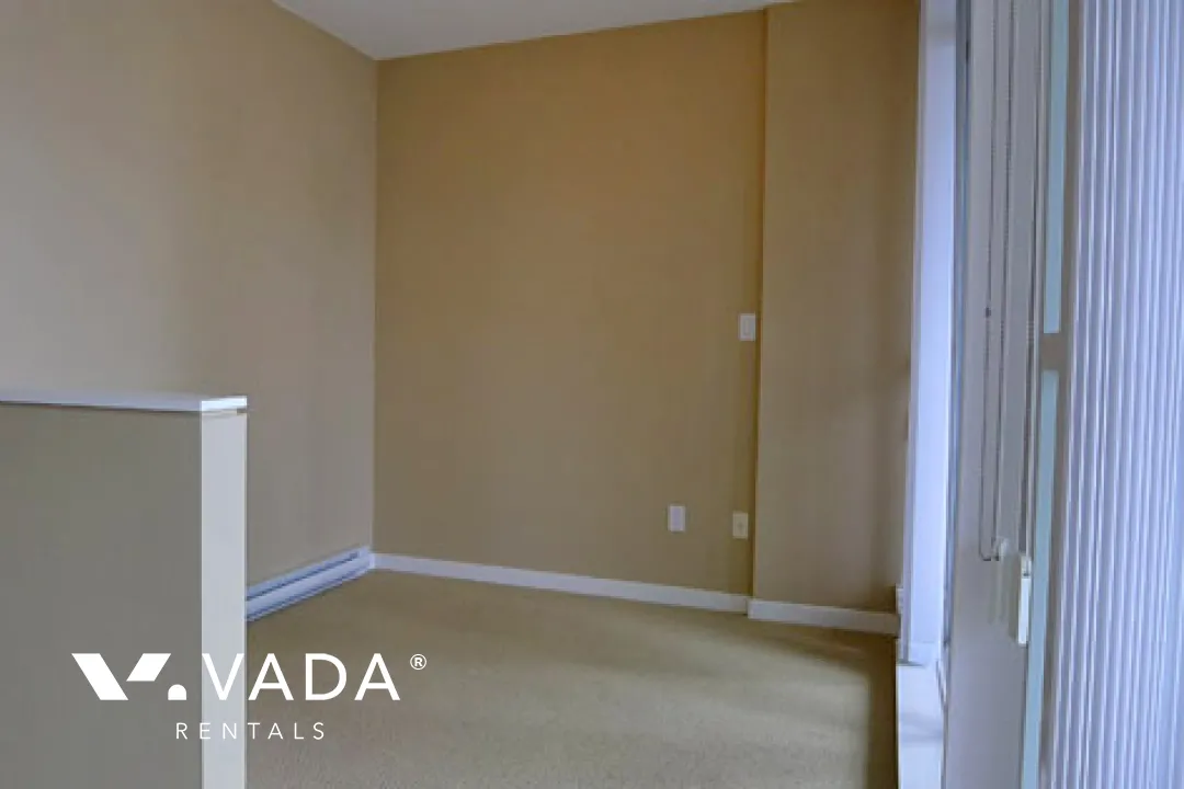 Sussex in Southeast False Creek - 1 Bedroom Apartment For Rent in Vancouver at 1006 - 189 National Avenue, Vancouver, BC