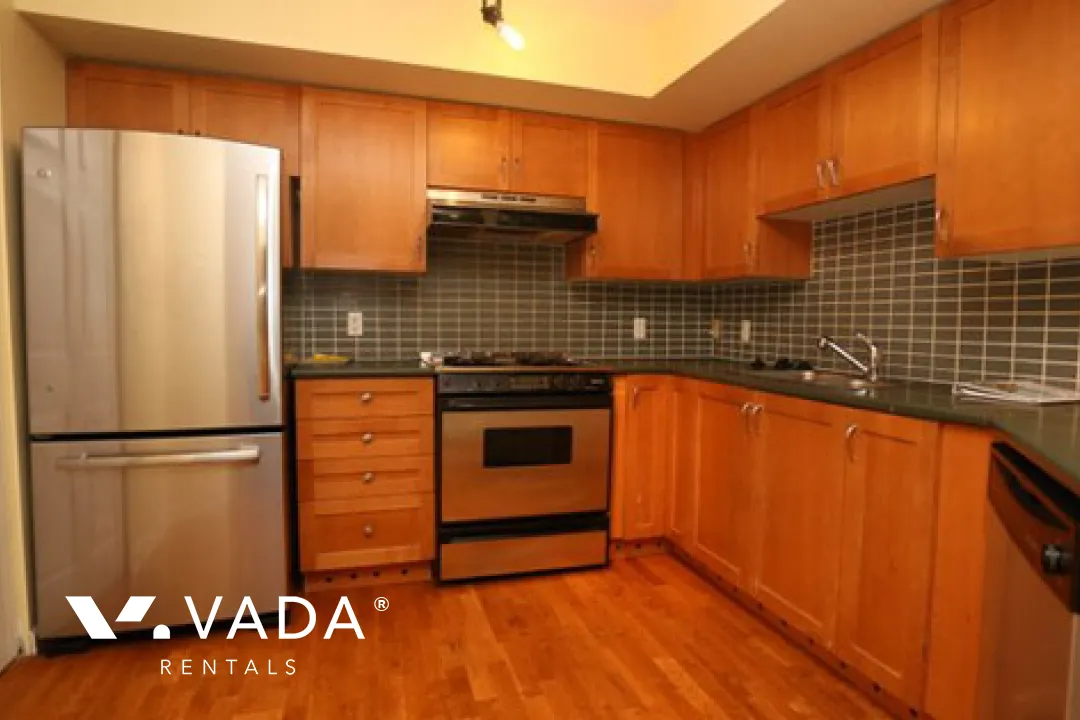 The Carlings in Kitsilano - 1 Bedroom Apartment For Rent in Vancouver at 112 - 2161 West 12th Avenue, Vancouver, BC