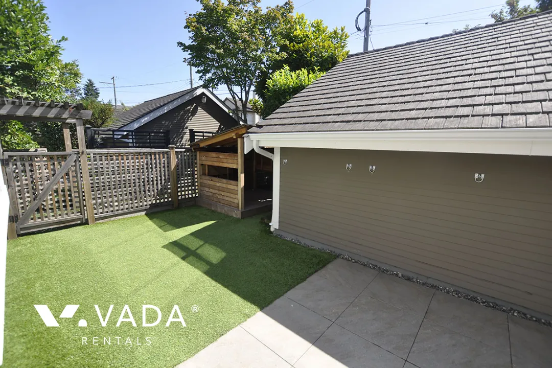 Kitsilano - 3 Bedroom Duplex For Rent in Vancouver at 2038 Whyte Avenue, Vancouver, BC