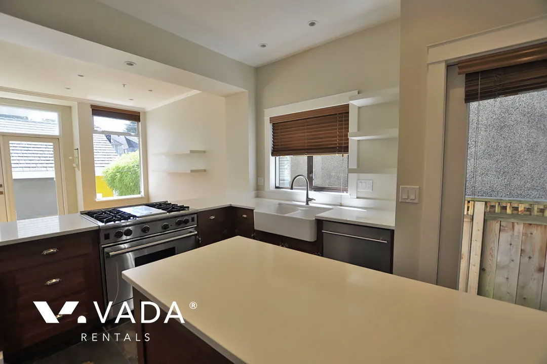 Kitsilano - 3 Bedroom Duplex For Rent in Vancouver at 2038 Whyte Avenue, Vancouver, BC