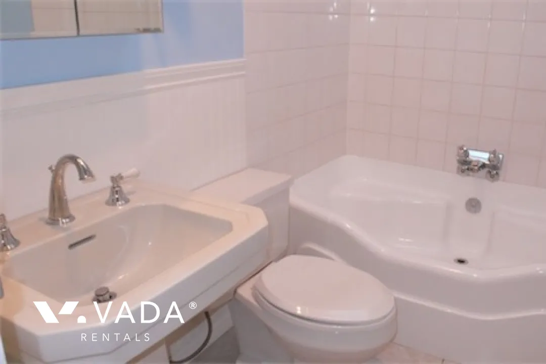 Fairview Gardens in Fairview - 1 Bedroom Penthouse For Rent in Vancouver at 2885 Spruce Street, Vancouver, BC