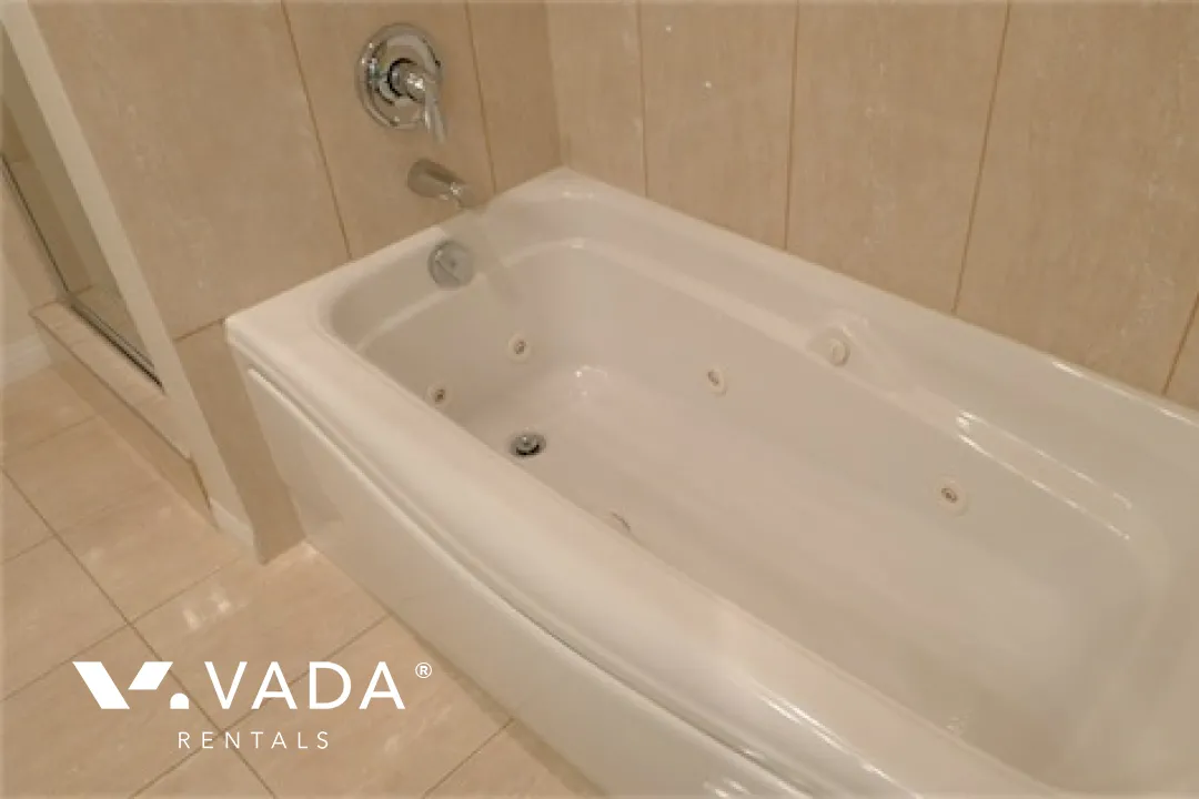 Classico in Coal Harbour - 3 Bedroom Apartment For Rent in Vancouver at 3505 - 1328 West Pender Street, Vancouver, BC