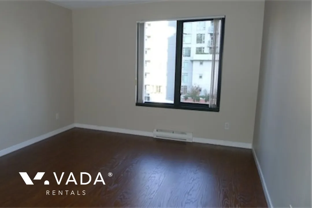 City Crest in Yaletown - 1 Bedroom Apartment For Rent in Vancouver at 806 - 1155 Homer Street, Vancouver, BC