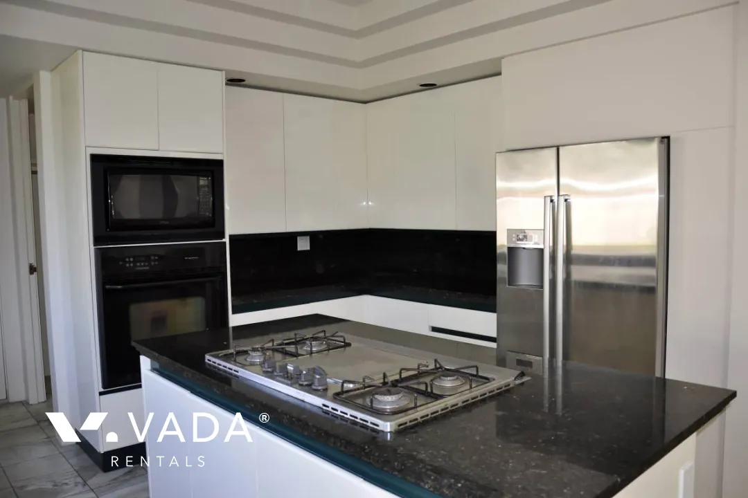 Kerrisdale - 5 Bedroom House For Rent in Vancouver at 6211 Marguerite Street, Vancouver, BC