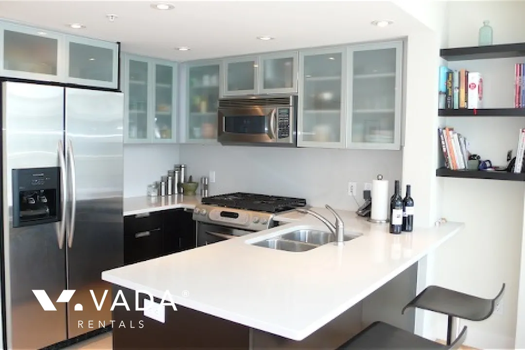 Cielo in Coal Harbour - 1 Bedroom Apartment For Rent in Vancouver at 2105 - 1205 West Hastings Street, Vancouver, BC