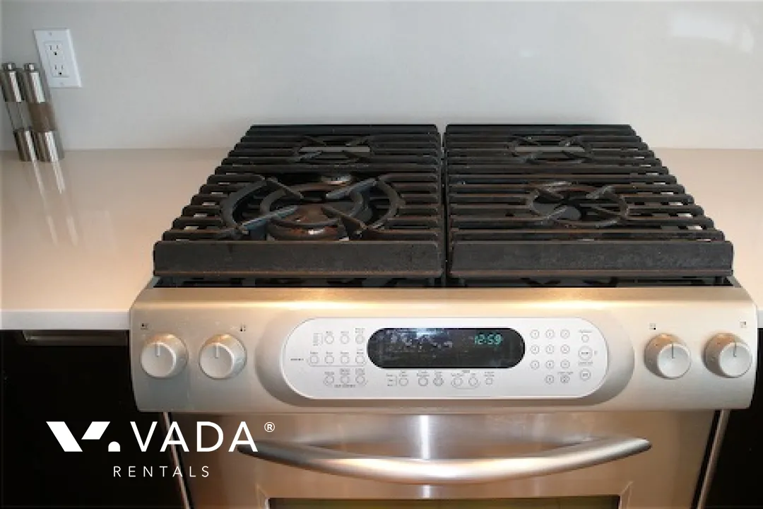 Cielo in Coal Harbour - 1 Bedroom Apartment For Rent in Vancouver at 2105 - 1205 West Hastings Street, Vancouver, BC