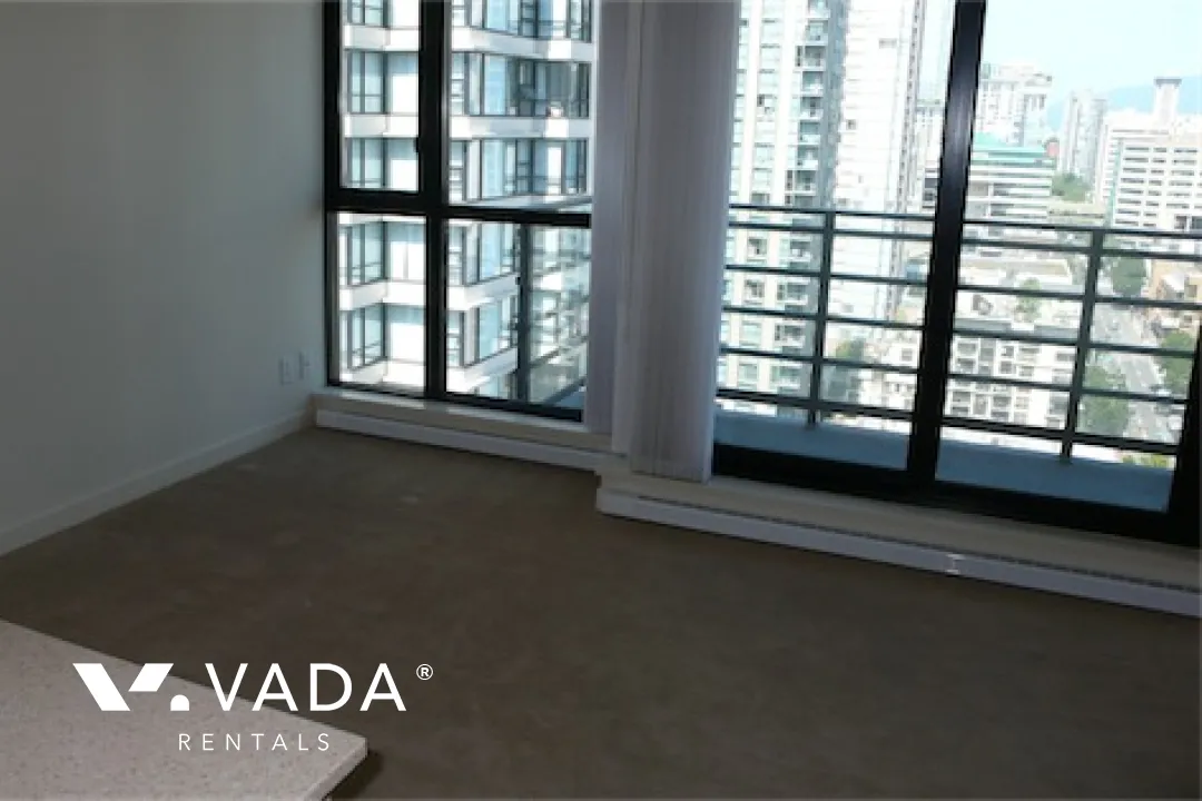 Yaletown Park in Yaletown - Studio For Rent in Vancouver at 2308 - 909 Mainland Street, Vancouver, BC