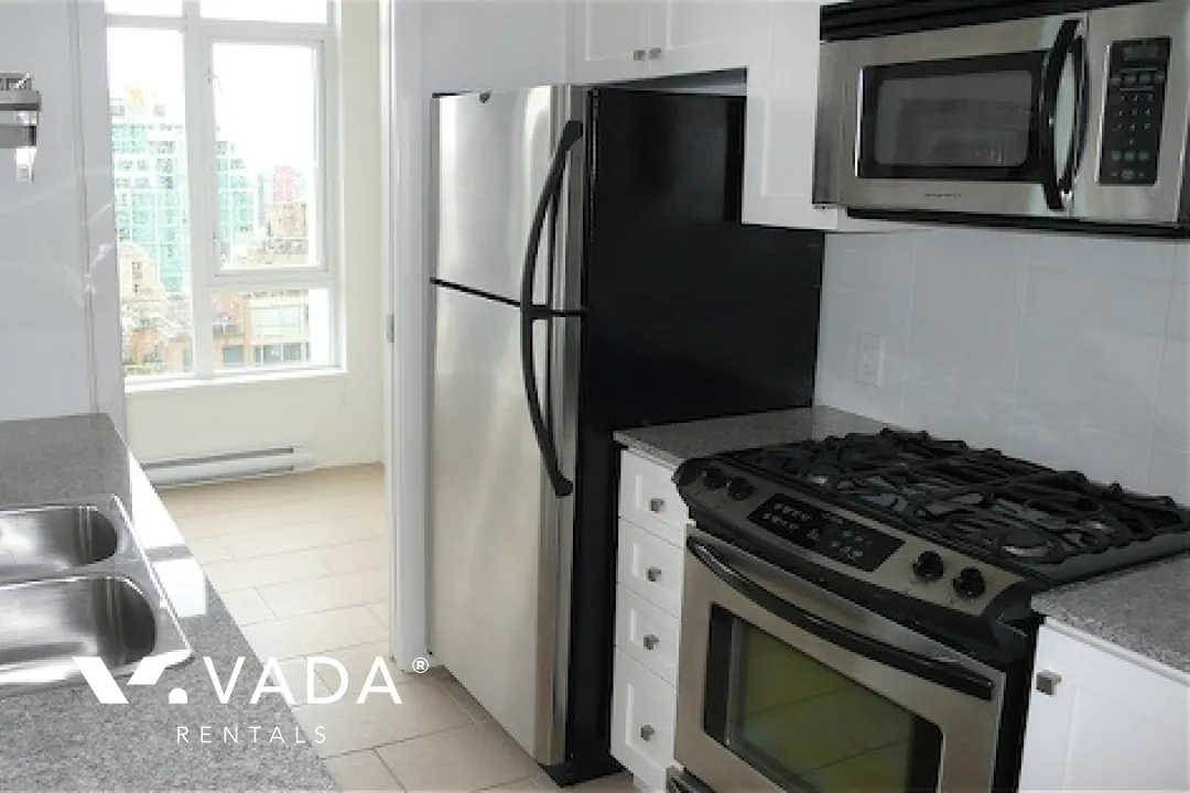 R&amp;R Robson &amp; Richards in Downtown - 1 Bedroom Apartment For Rent in Vancouver at 1505 - 480 Robson Street, Vancouver, BC