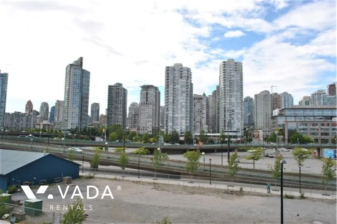 Mariner in Yaletown - Furnished 1 Bedroom Apartment For Rent in Vancouver at 501 - 918 Cooperage Way, Vancouver, BC
