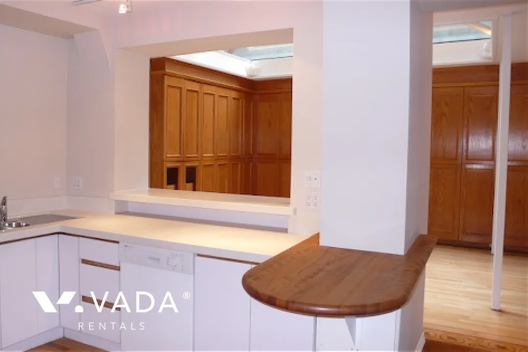 Kensington Place in Downtown - 2 Bedroom Apartment For Rent in Vancouver at 2 - 1491 Beach Avenue, Vancouver, BC