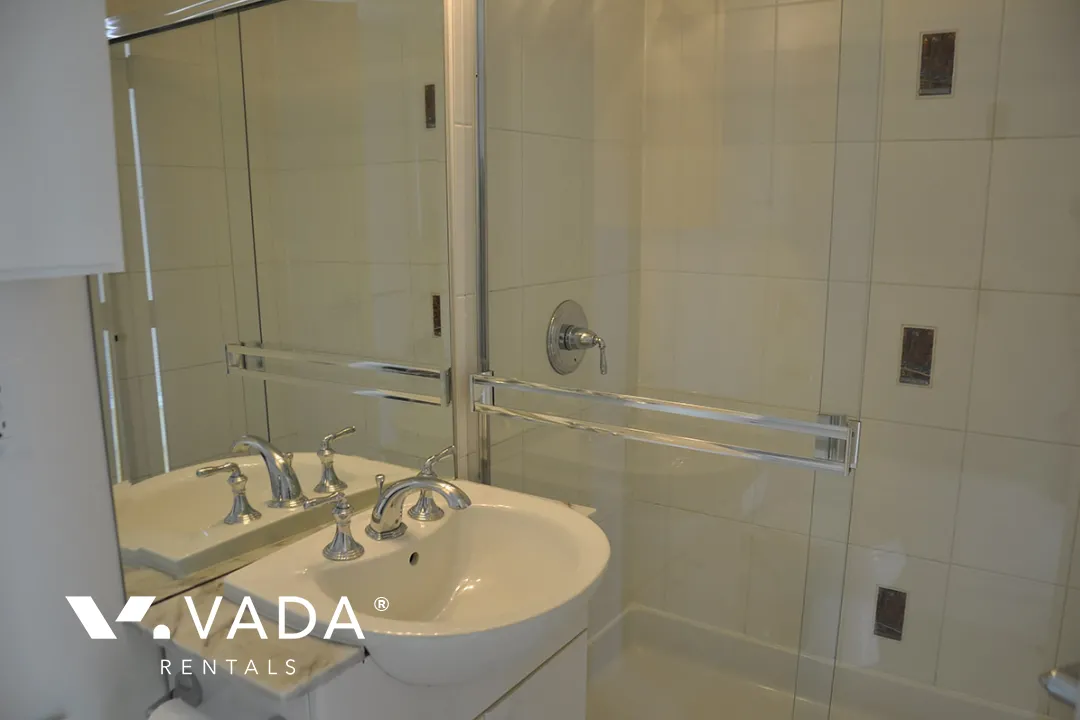 Esplanade at The Pier in Lower Lonsdale - 4 Bedroom Townhouse For Rent in North Vancouver at 9 - 188 East Esplanade, North Vancouver, BC