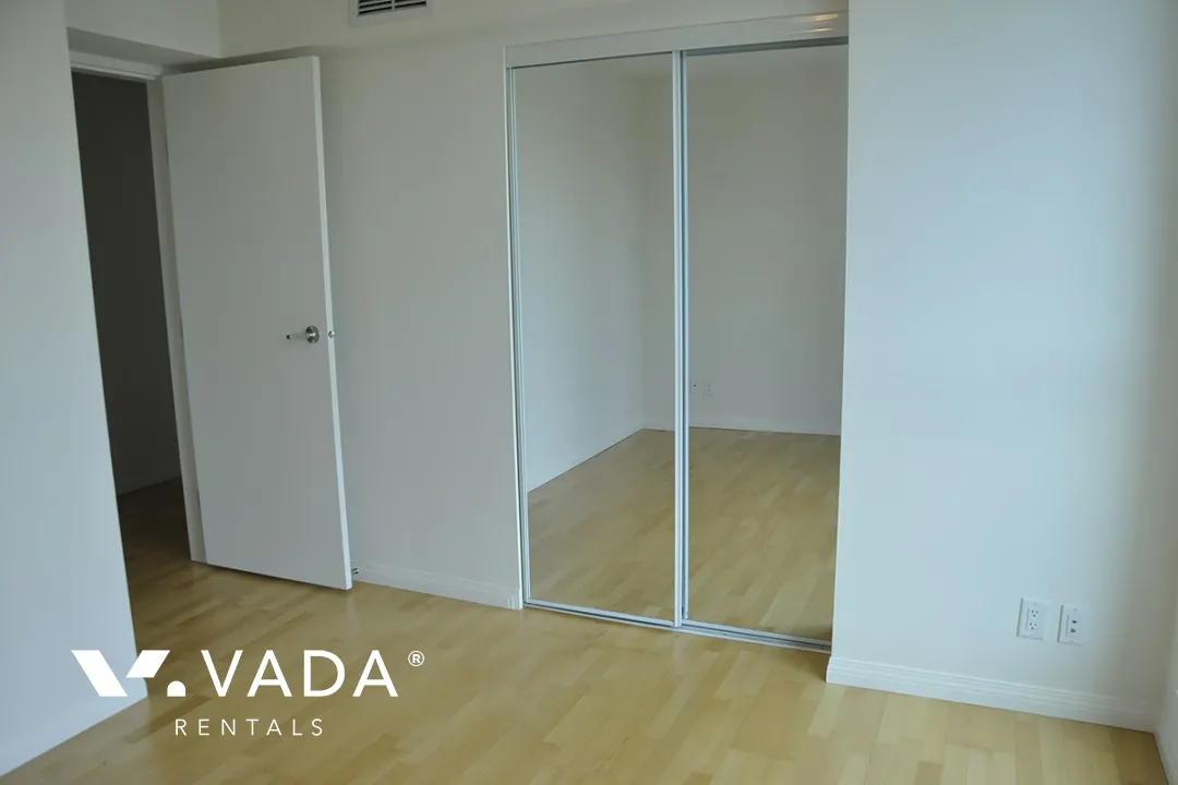 Esplanade at The Pier in Lower Lonsdale - 4 Bedroom Townhouse For Rent in North Vancouver at 9 - 188 East Esplanade, North Vancouver, BC