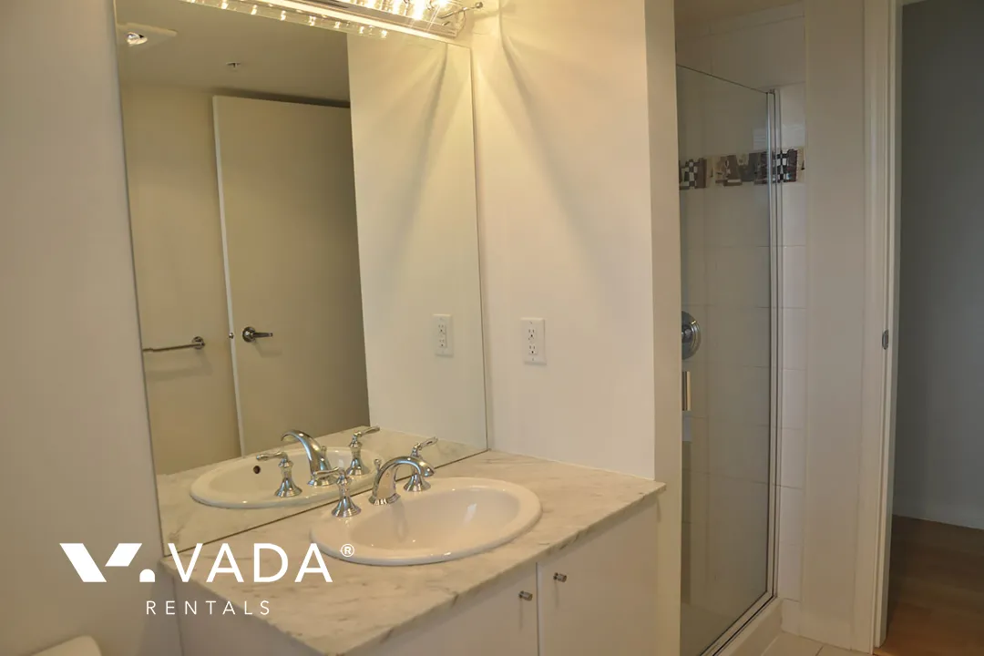 Esplanade at The Pier in Lower Lonsdale - 4 Bedroom Townhouse For Rent in North Vancouver at 9 - 188 East Esplanade, North Vancouver, BC