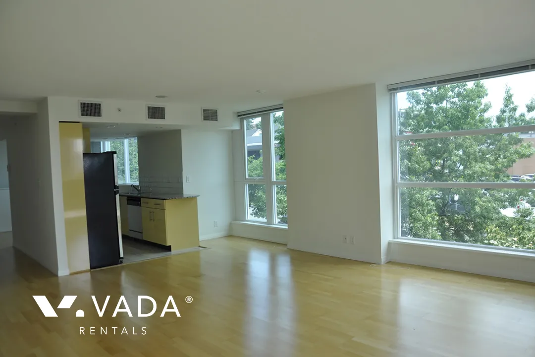 Esplanade at The Pier in Lower Lonsdale - 4 Bedroom Townhouse For Rent in North Vancouver at 9 - 188 East Esplanade, North Vancouver, BC