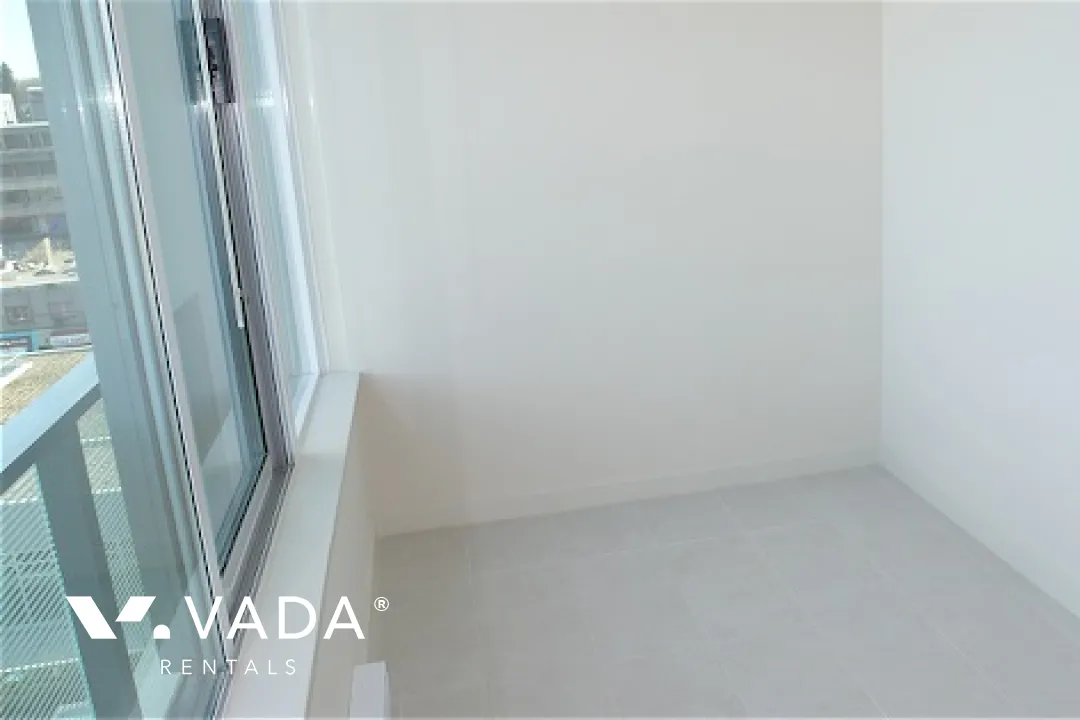 Crossroads in Fairview - 3 Bedroom Apartment For Rent in Vancouver at 813 - 522 West 8th Avenue, Vancouver, BC