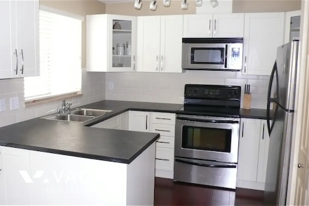 Francisco Lane in South Slope - 3 Bedroom Townhouse For Rent in Burnaby at 73 - 6700 Rumble Street, Burnaby, BC