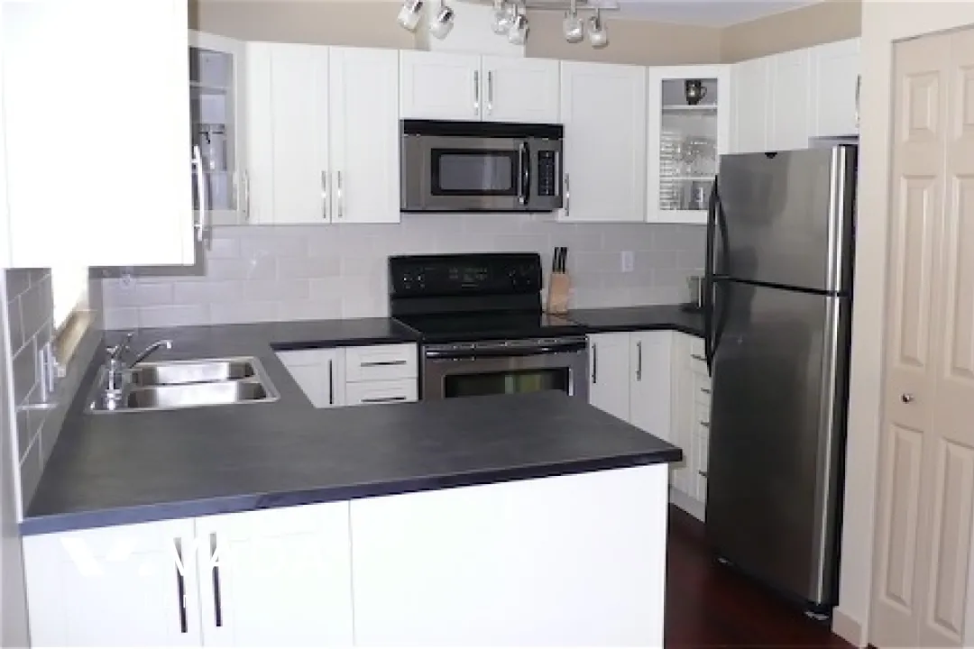 Francisco Lane in South Slope - 3 Bedroom Townhouse For Rent in Burnaby at 73 - 6700 Rumble Street, Burnaby, BC