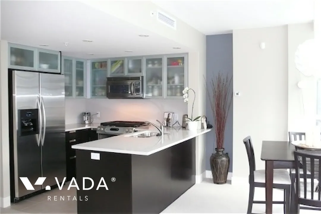 Cielo in Coal Harbour - 1 Bedroom Apartment For Rent in Vancouver at 1205 - 1205 West Hastings Street, Vancouver, BC