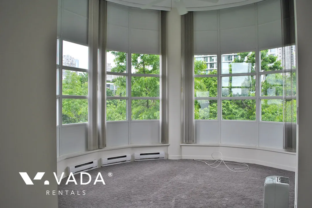 Quay West in Yaletown - 3 Bedroom Townhouse For Rent in Vancouver at 2C - 1067 Marinaside Crescent, Vancouver, BC