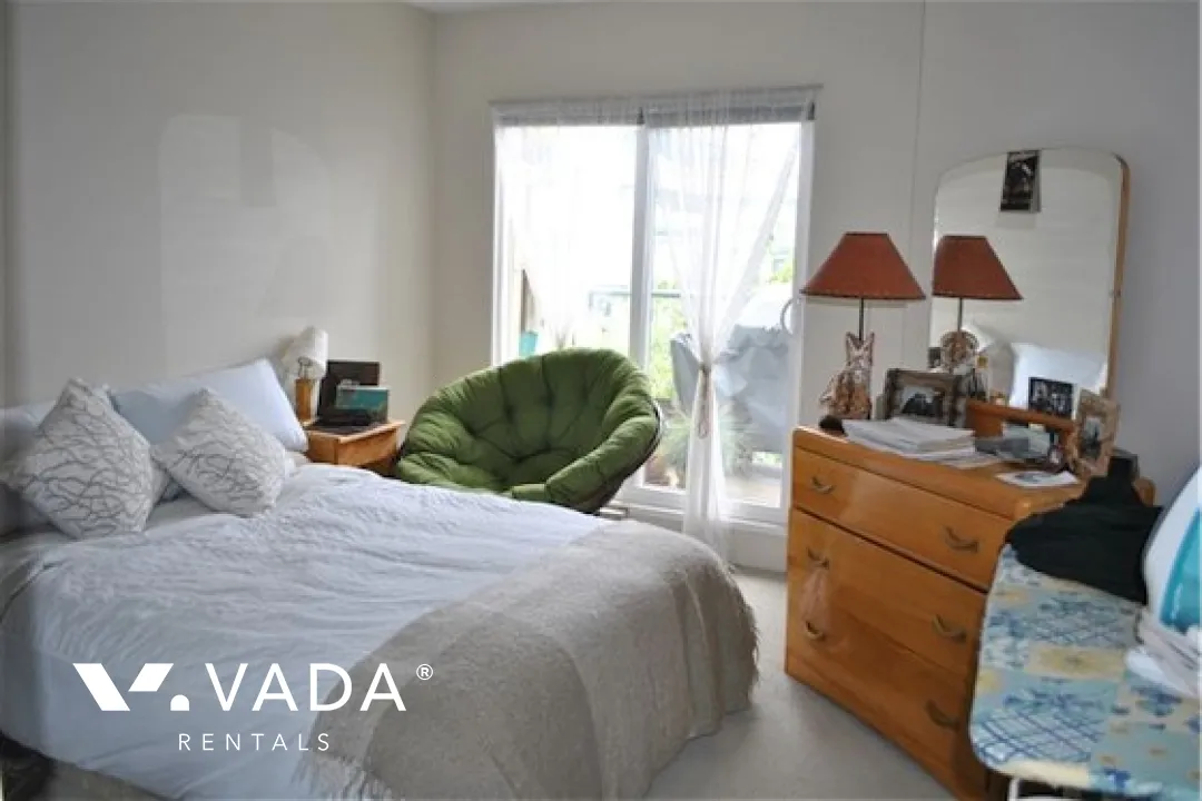 Courtyards in Fairview - 1 Bedroom Apartment For Rent in Vancouver at 304 - 629 West 7th Avenue, Vancouver, BC